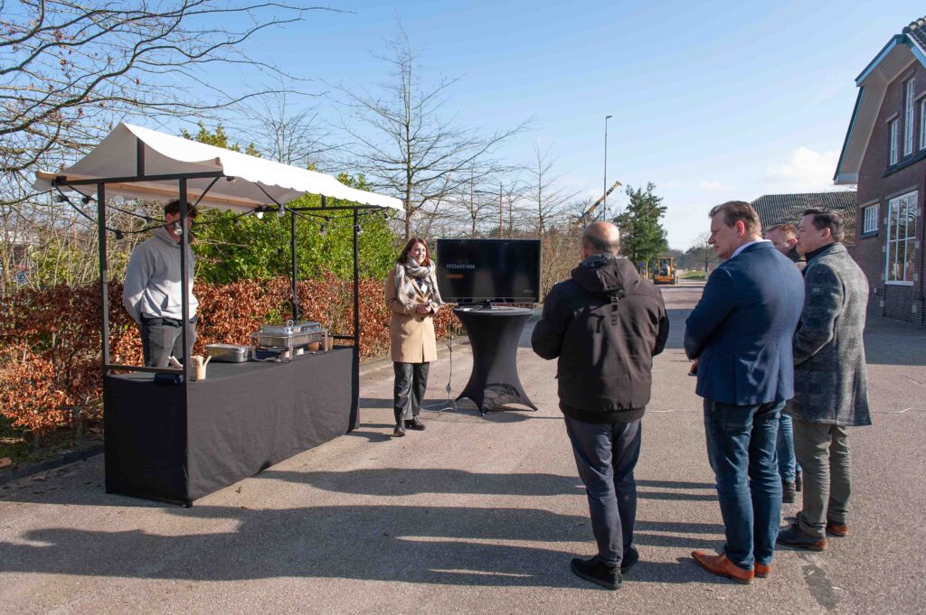 Elf sensor tour: learning from data at every stop